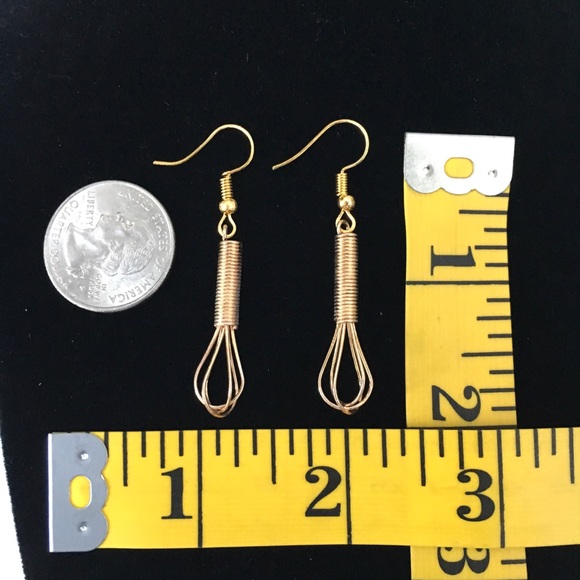 Unique Cooks Kitchen Whisk Dangle Pierced Earring - Picture 3 of 4
